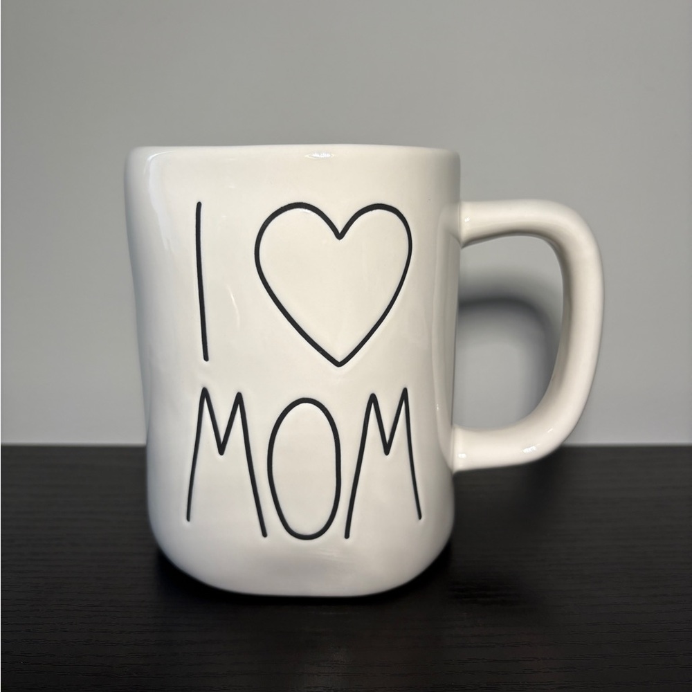 Rae Dunn “I (heart) Mom” Mug Artisan Collection by Magenta 239